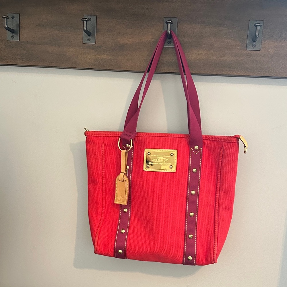 Louis Vuitton Cabas Antigua Tote